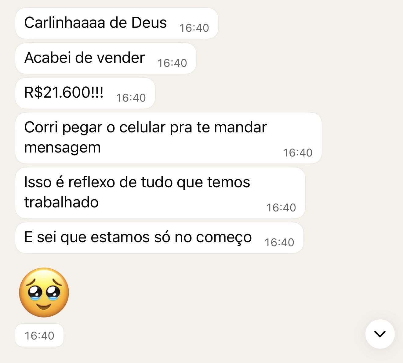 Mensagem de mentorada celebrando uma venda como resultado do trabalho realizado na mentoria